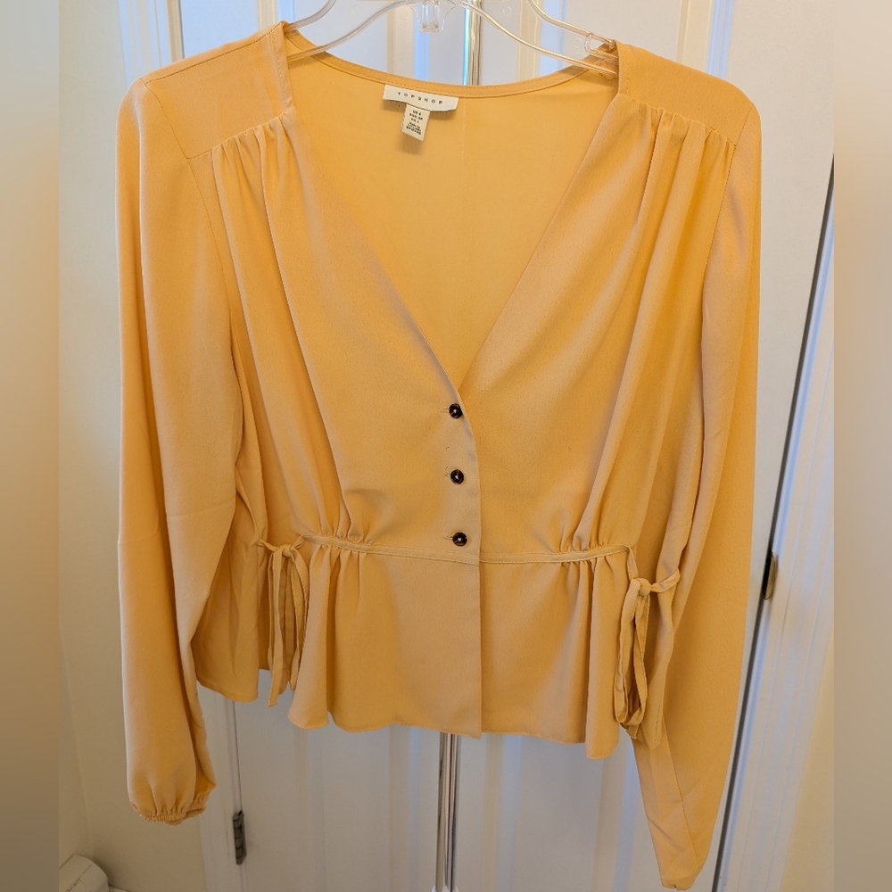 Elegant Women's Blouse in Soft Yellow